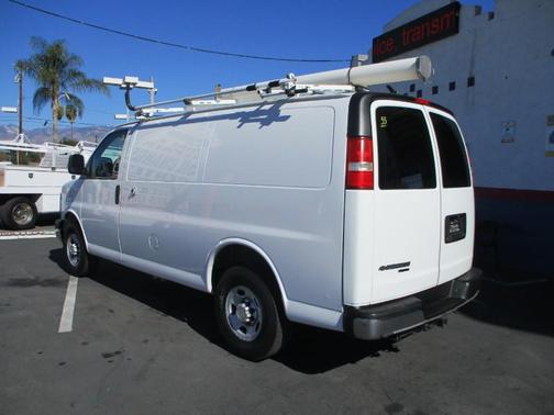 Summit White 2014 Chevrolet Express 2500 Work Van