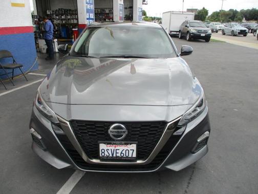 Gun Metallic 2020 Nissan Altima SR FWD