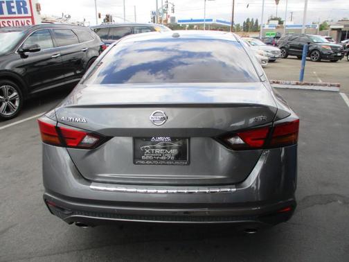 Gun Metallic 2020 Nissan Altima SR FWD