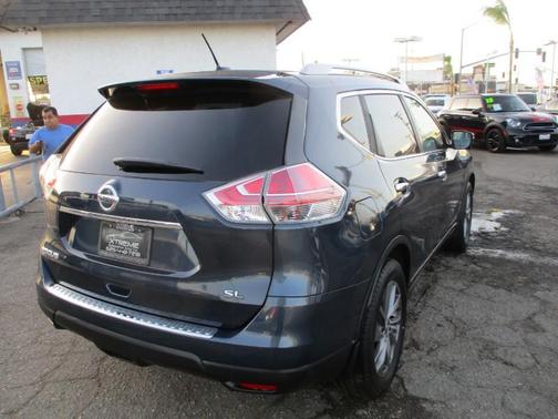 Arctic Blue Metallic 2016 Nissan Rogue SL