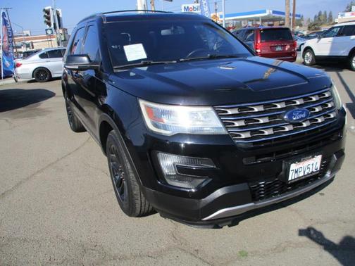 Shadow Black 2016 Ford Explorer XLT