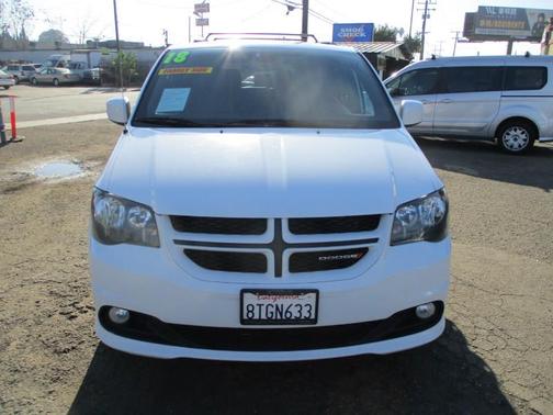 White Knuckle Clearcoat 2018 Dodge Grand Caravan GT