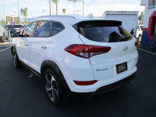Winter White 2016 Hyundai TUCSON Limited