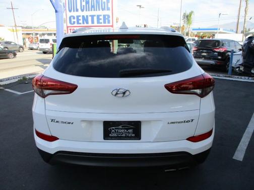 Winter White 2016 Hyundai TUCSON Limited