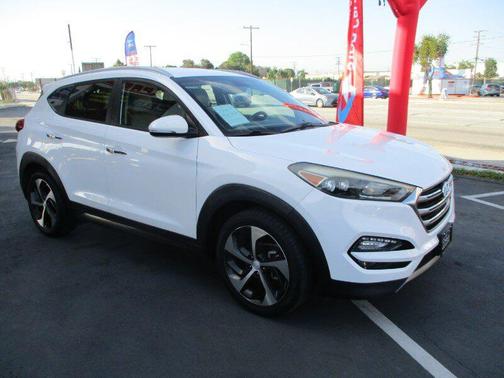 Winter White 2016 Hyundai TUCSON Limited