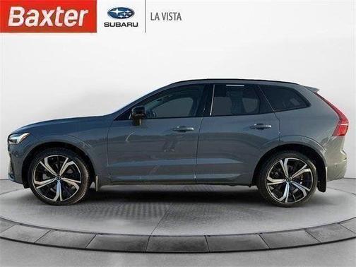 2023 Volvo XC60 B6 Ultimate Dark Theme