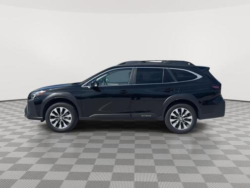 Crystal Black Silica 2025 Subaru Outback Limited