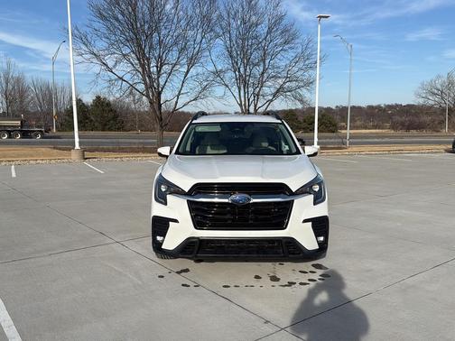 2023 Subaru Ascent Limited 8-Passenger