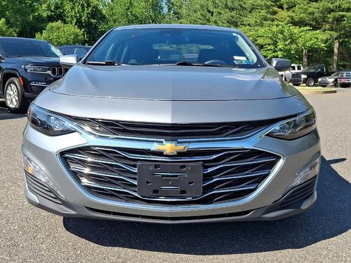 Sterling Gray Metallic 2024 Chevrolet Malibu LT