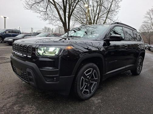 Diamond Black 2026 Jeep Cherokee LAREDO/LIMITED
