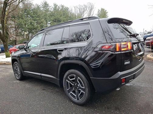 Diamond Black 2026 Jeep Cherokee LAREDO/LIMITED