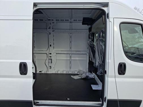 Bright White Clearcoat 2026 RAM ProMaster 3500 High Roof