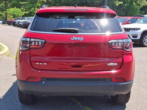 Red Line 2024 Jeep Compass Latitude