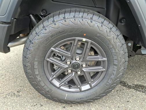 Anvil Clearcoat 2026 Jeep Wrangler Sport