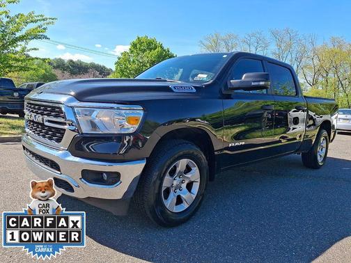 Diamond Black 2024 RAM 1500 Big Horn/Lone Star
