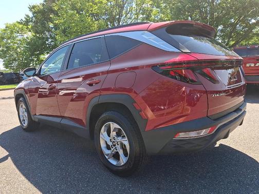 Red 2024 Hyundai TUCSON SEL