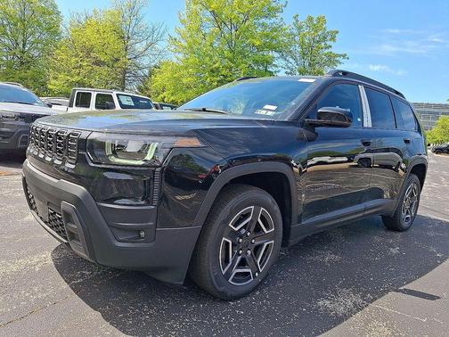 Diamond Black 2026 Jeep Cherokee LAREDO/LIMITED
