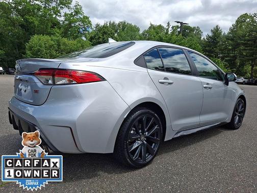 Classic Silver Metallic 2024 Toyota Corolla SE
