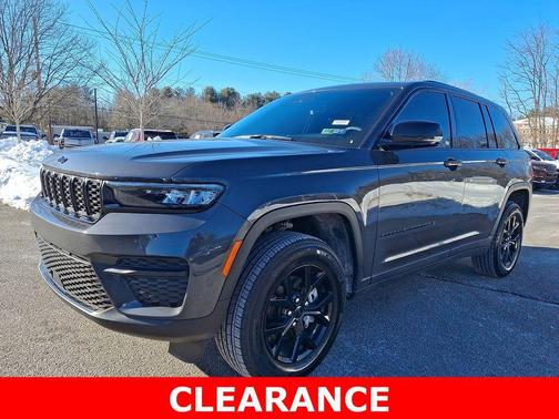 Metallic 2025 Jeep Grand Cherokee Laredo