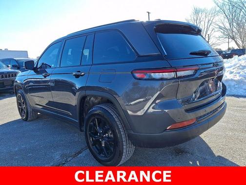 Metallic 2025 Jeep Grand Cherokee Laredo