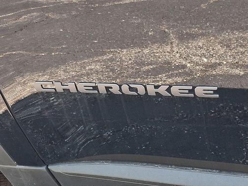 Diamond Black 2026 Jeep Cherokee LAREDO/LIMITED