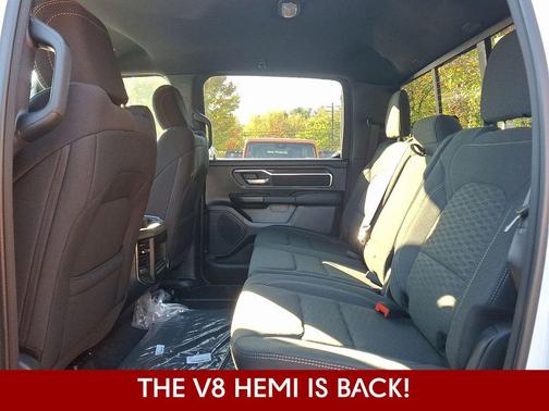 Bright White Clearcoat 2026 RAM 1500 Big Horn/Lone Star