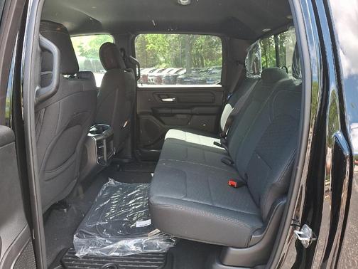 Diamond Black 2026 RAM 1500 Express