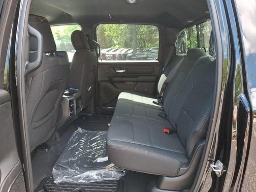 Diamond Black 2026 RAM 1500 Express