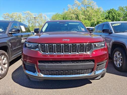 2023 Jeep Grand Cherokee L Laredo 4x4
