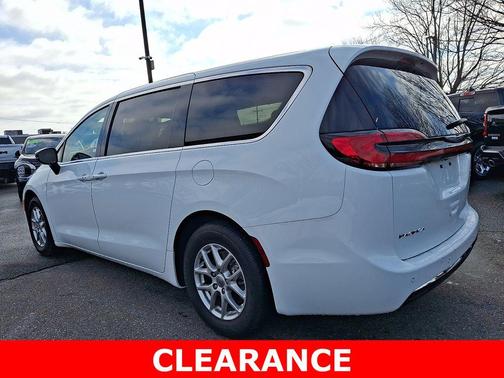 Bright White Clearcoat 2024 Chrysler Pacifica Touring-L