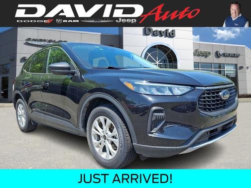 Black Metallic 2024 Ford Escape Active