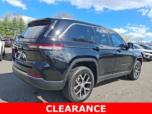 Diamond Black 2023 Jeep Grand Cherokee Limited