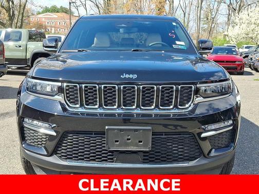 Diamond Black 2023 Jeep Grand Cherokee Limited