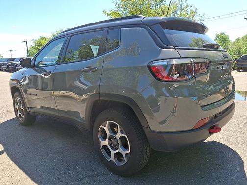 Sting Gray Clearcoat 2022 Jeep Compass Trailhawk
