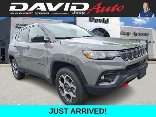 Sting Gray Clearcoat 2022 Jeep Compass Trailhawk