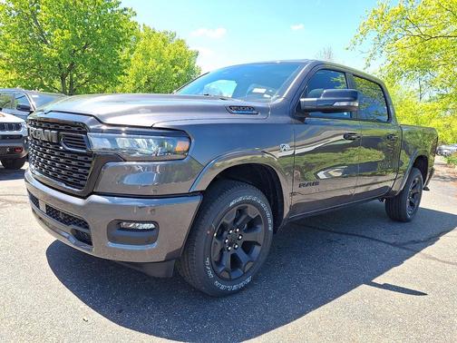 Granite Crystal Clearcoat Metallic 2026 RAM 1500 Big Horn/Lone Star