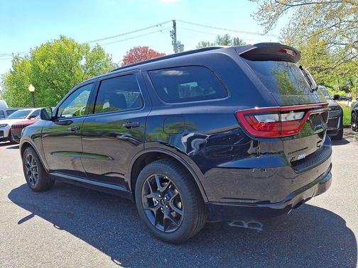 Night 2026 Dodge Durango GT Plus HEMI V8
