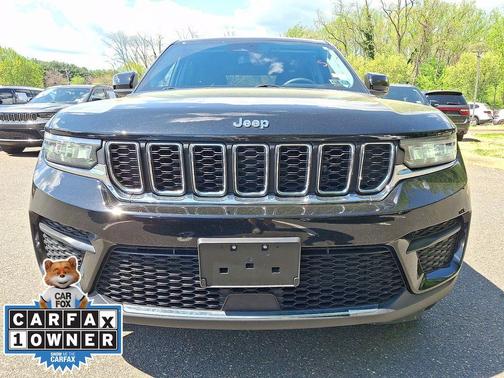 Diamond Black 2023 Jeep Grand Cherokee Laredo