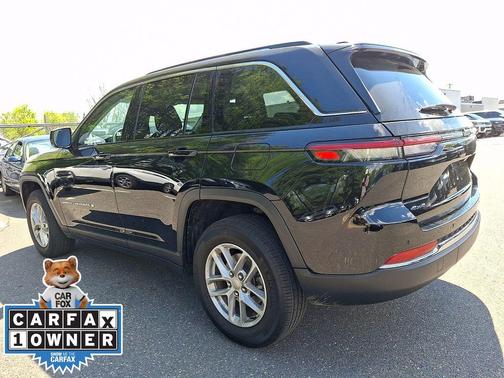 Diamond Black 2023 Jeep Grand Cherokee Laredo
