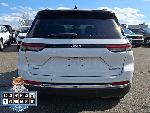 Bright White Clearcoat 2023 Jeep Grand Cherokee Limited