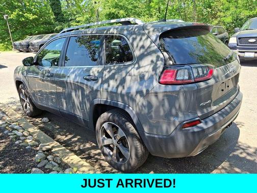 Sting Gray Clearcoat 2019 Jeep Cherokee Limited