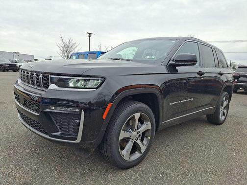 Diamond Black 2026 Jeep Grand Cherokee Limited
