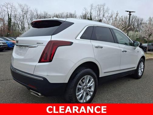 Crystal White Tri-Coat 2024 Cadillac XT5 Luxury