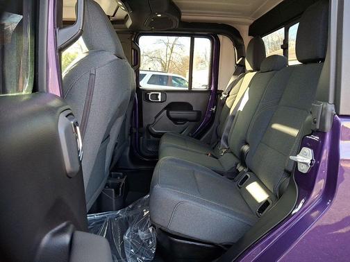 REIGN 2026 Jeep Gladiator Sport