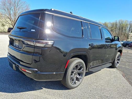Gloss Black 2026 Jeep Grand Wagoneer Limited