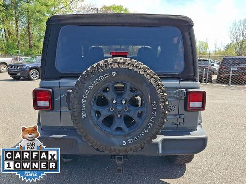Sting Gray Clearcoat 2022 Jeep Wrangler Sport