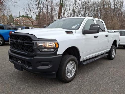 2024 RAM 2500 Tradesman Crew Cab 4x4 64' Box
