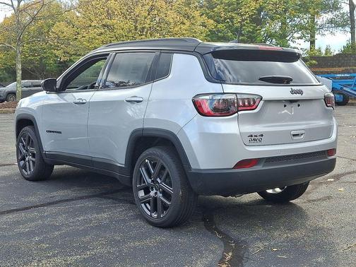 Silver Zynith 2026 Jeep Compass Limited