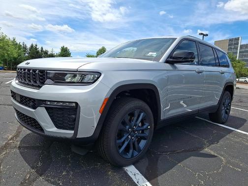 Silver Zynith 2026 Jeep Grand Cherokee L Limited