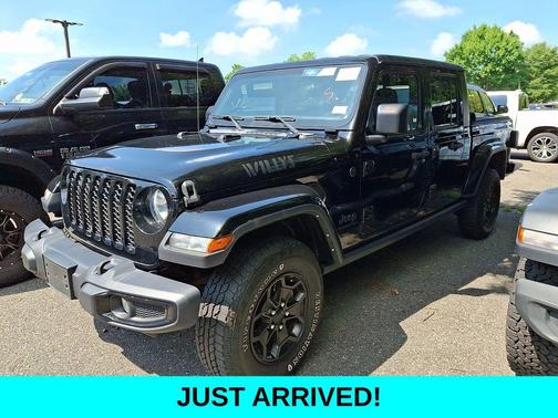 Black Clearcoat 2022 Jeep Gladiator Sport